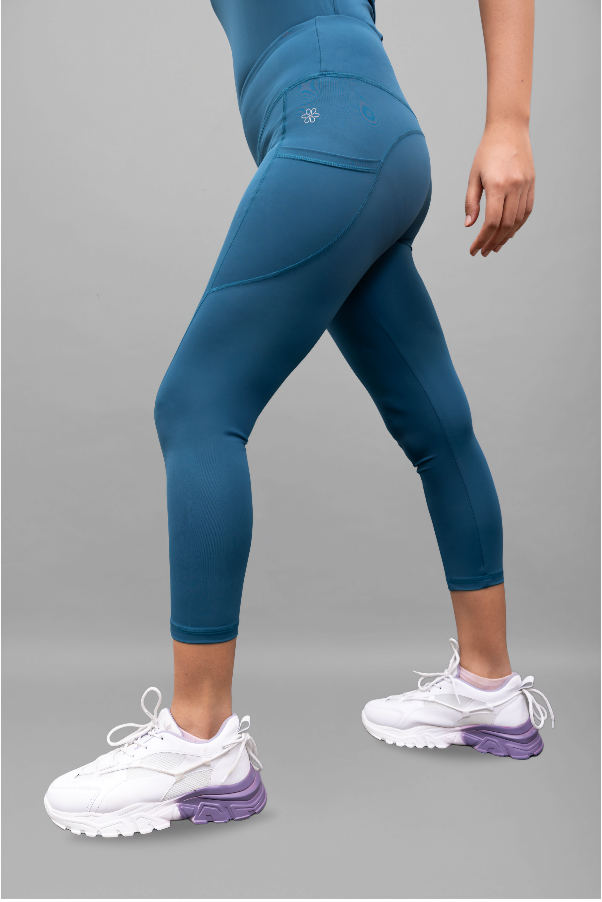 Contour-Fit Teal Leggings - Lite