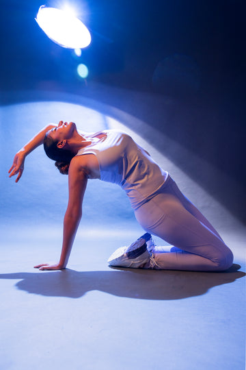 Grace V-Neck Lilac Tank & Contour-Fit Lilac Leggings